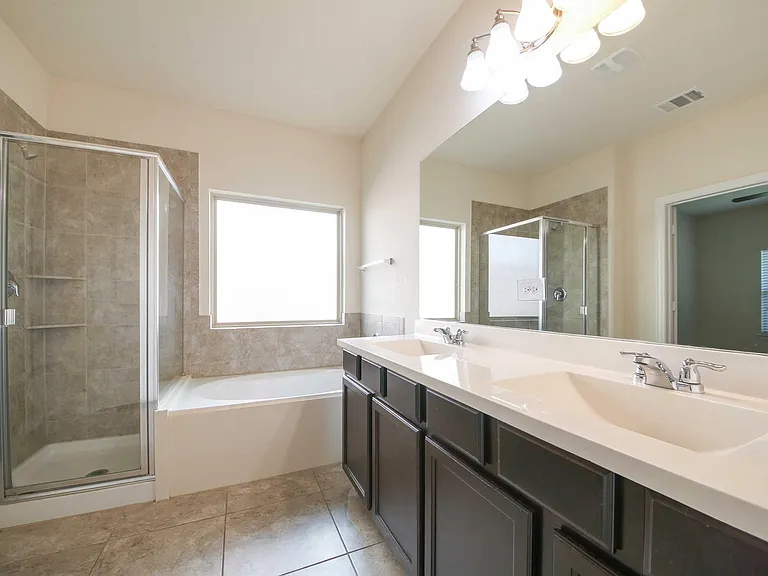 14002 Madrigal Ln — Photo 50