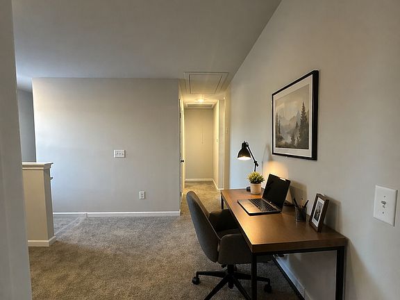 3rd image of 184 Dogwood St