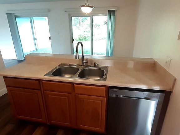 5th image of 10857 Waterford Ct