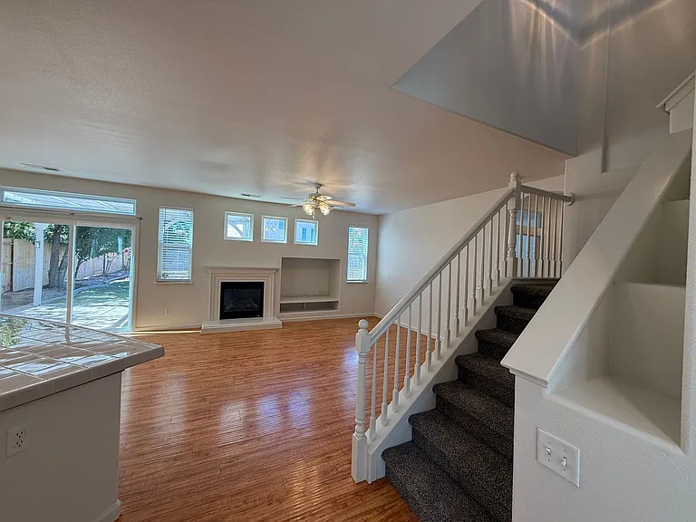 3904 Crescendo Ln — Photo 11