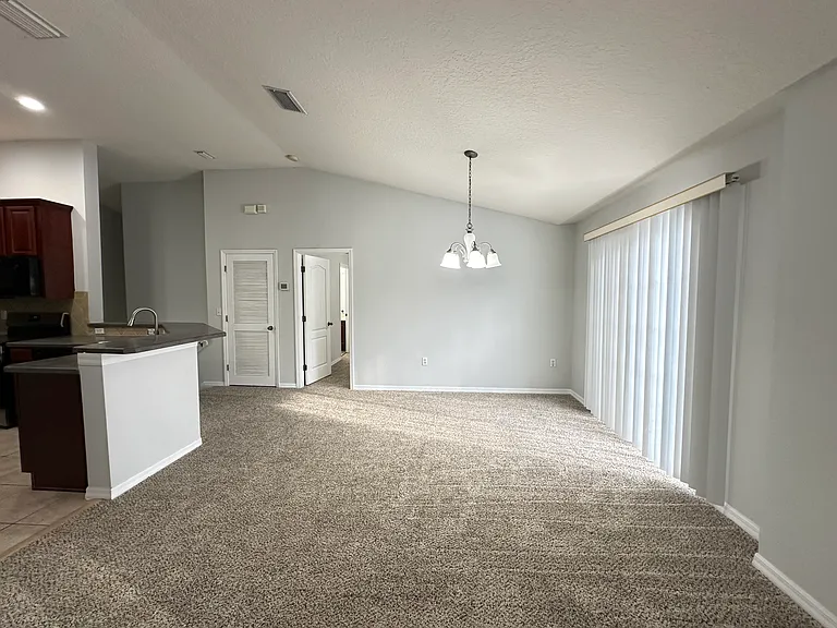 6768 Breezy Palm Dr — Photo 10
