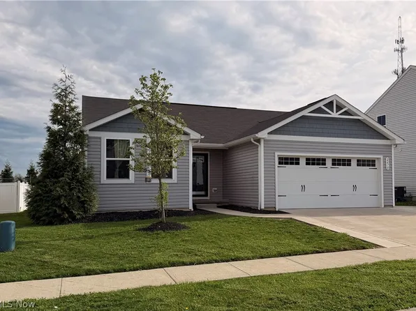 2670 Himelrigh Blvd, Barberton, OH 44203