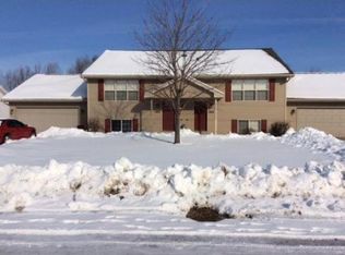 1010 Hartzheim Dr, Appleton, WI 54913