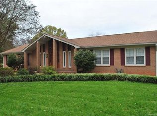 2007 Elizabeth Ave, Hickory, NC 28602