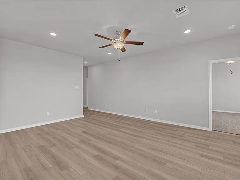 4537 Allison Dr — Photo 18