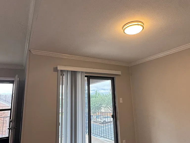 400 W South Town Dr #402 — Photo 33