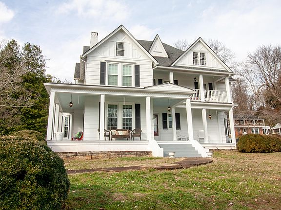 2nd image of 125 Dhu St