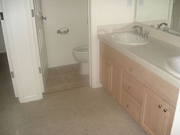 3rd image of 810 Sequoia Pass Ct