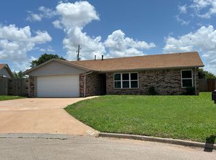 502 SW 75th St, Lawton, OK 73505