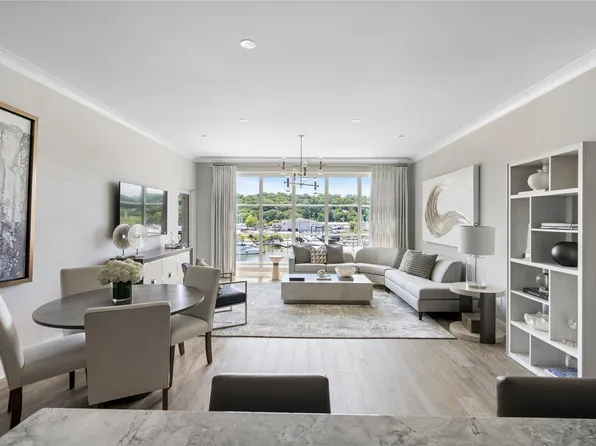 100 Garvies Point Road #1006, Glen Cove, NY 11542