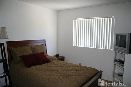 4th image of 15895 Sunnyfield Pl