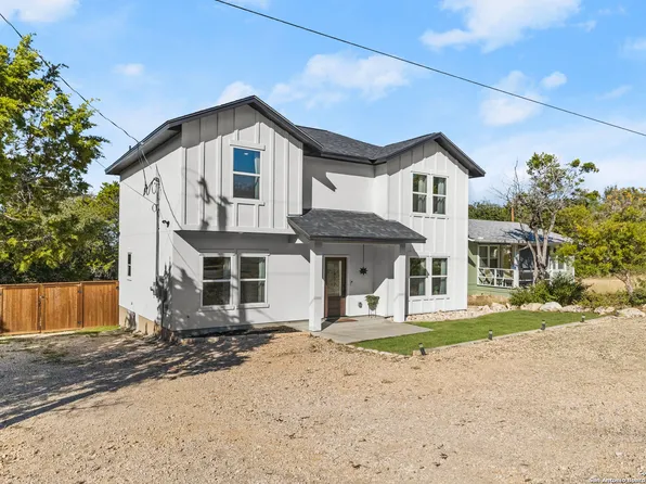 246 Wild Oak Dr, Canyon Lake, TX 78133