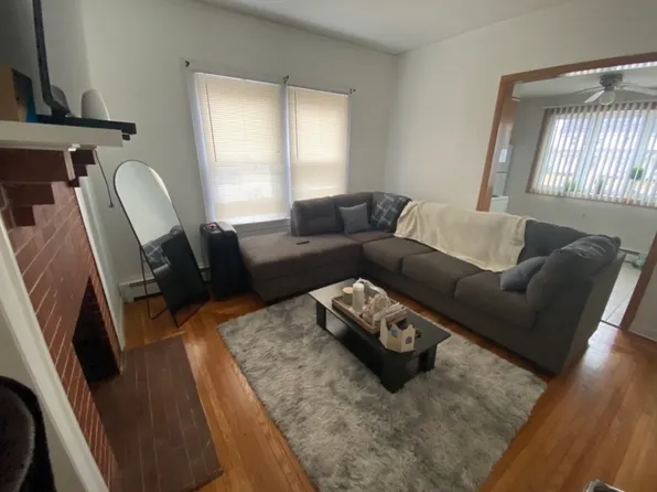2889 Pawtucket Ave #1R, Riverside, RI 02915
