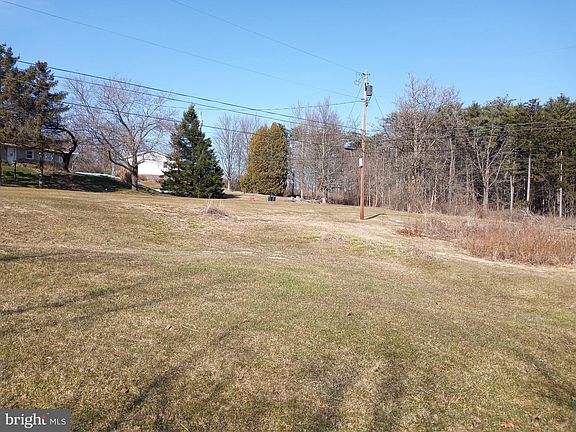 4th image of 3475 E College Ave