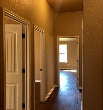 4th image of 505 Sladecek Dr