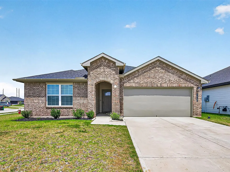31742 Margaret Woods Ln