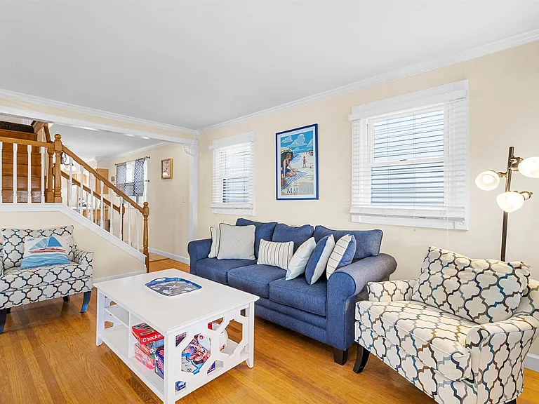 29 N Frontenac Ave #A — Photo 3