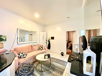 Rented by (Legacy) Elegran