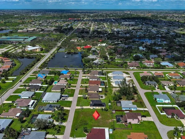 2111 SW 19th Pl, Cape Coral, FL 33991