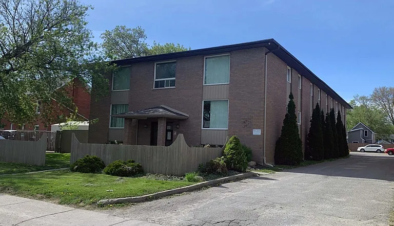 282 Romaine St — Photo 7