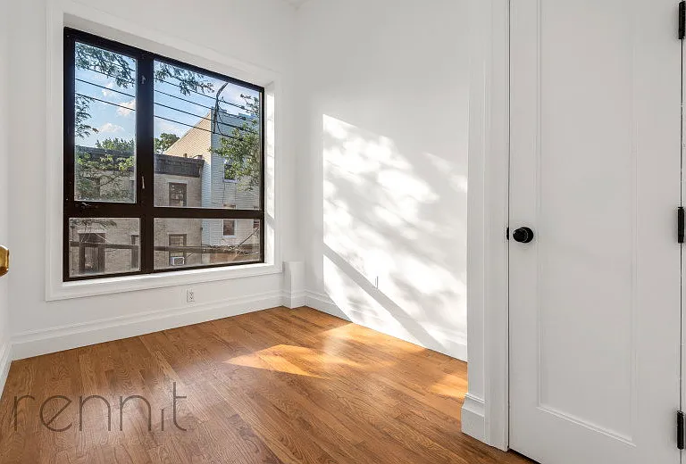 Summerfield St — Photo 11
