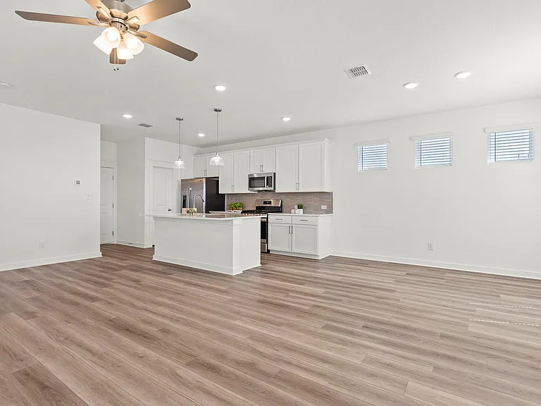 108 Hartson Dr — Photo 8