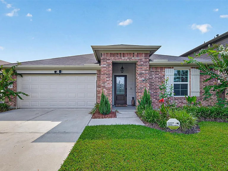 14319 Rain Dr — Photo 1