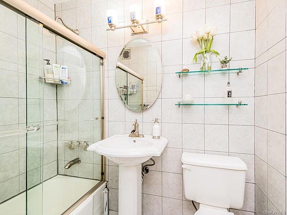 3rd image of 3355 Sedgwick Ave #5P