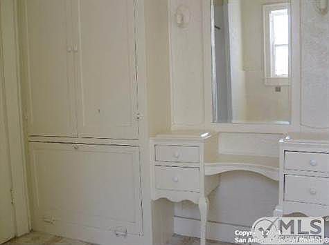 3rd image of 603 W Summit Ave APT 4