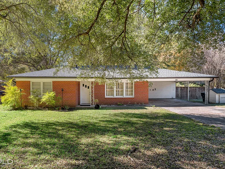 8920 Acacia Ln — Photo 16
