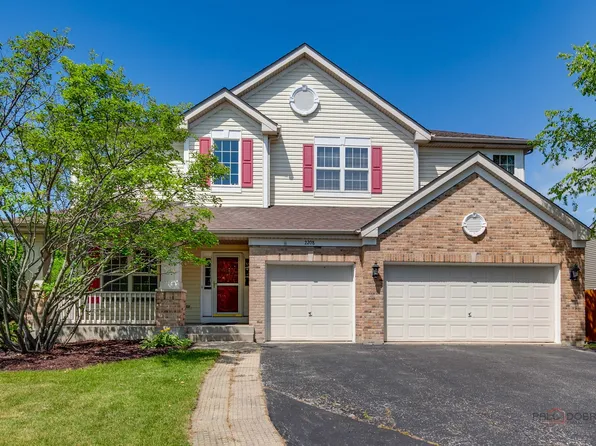 2208 Sanctuary Ct, Gurnee, IL 60031