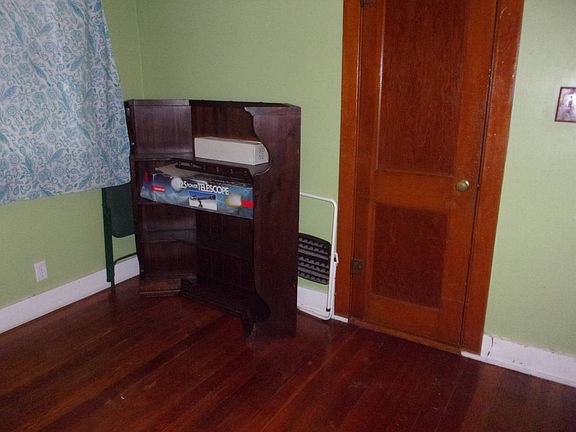 5th image of 117 N Morgan St