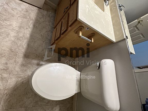 4th image of 1308 Arthur Ave #5