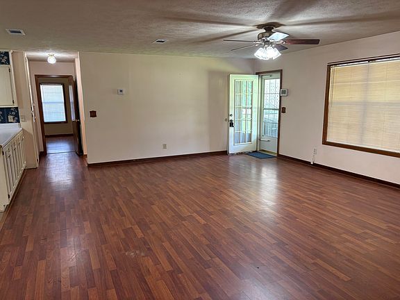 2nd image of 2892 Jess Lyons Rd