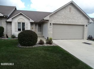 3176 Sandy Pointe Dr, Freeport, IL 61032