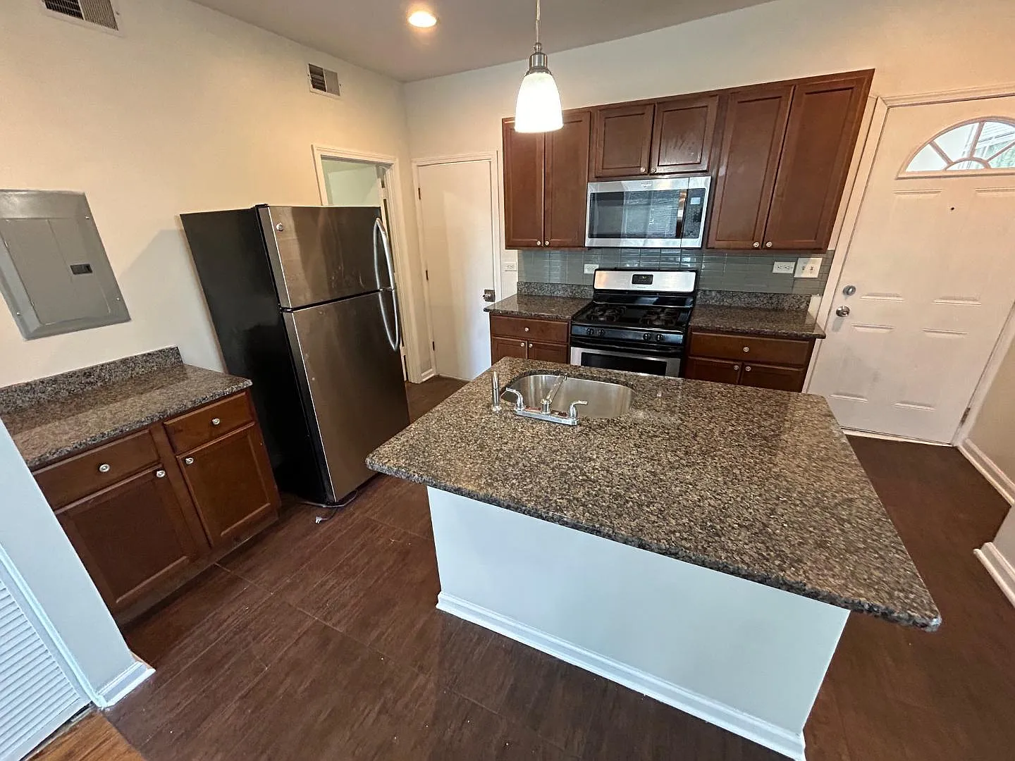 6045 S Rhodes Ave - 6045 S Rhodes #1R — Photo 1