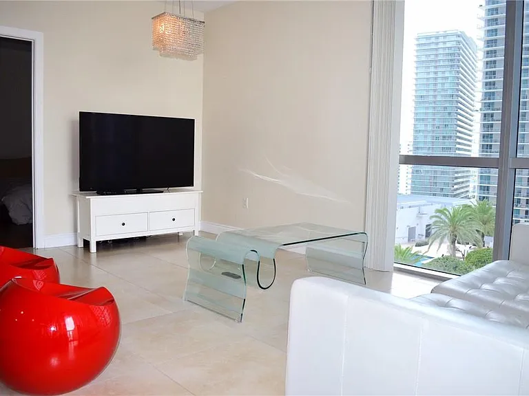 1060 Brickell Ave #1617 — Photo 3