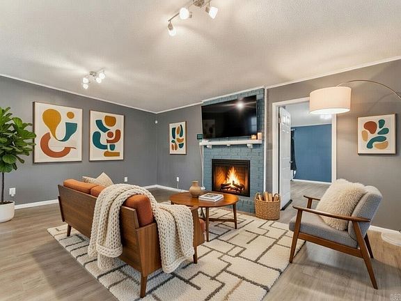 4th image of 3913 Sandra Ln
