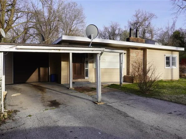 9922 Lilac Dr, Saint Louis, MO 63137