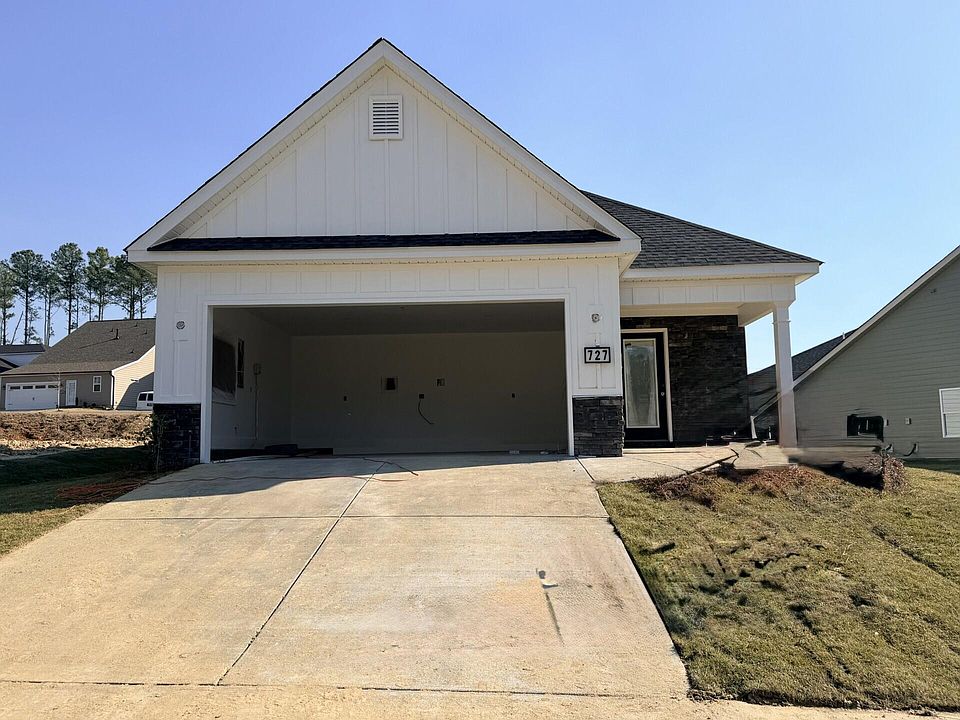 1st image of 727 Ronaldsay Road