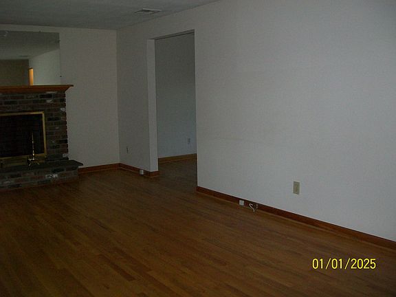 5th image of 75 Post Oak Rd