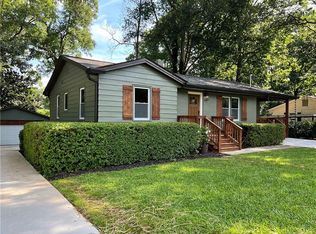 995 Valley Dr SE, Smyrna, GA 30080