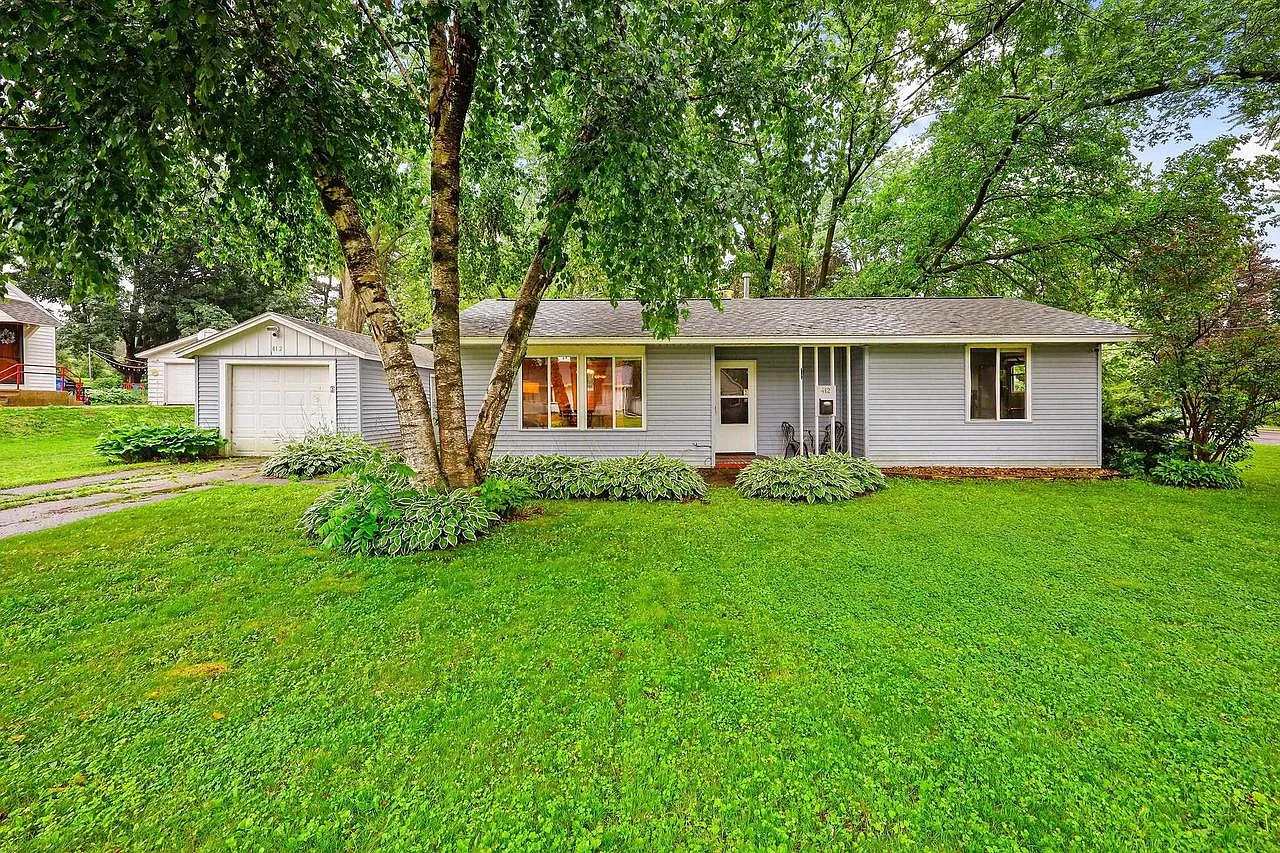 412 Nichols Road photo 1