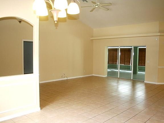 3rd image of 4121 Union Ln