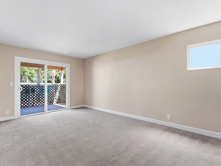 211 Avenida Monterey — Photo 8