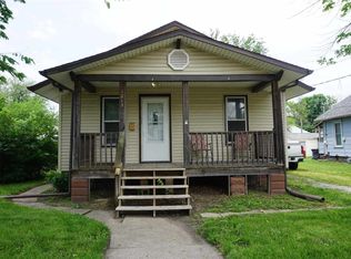 1215 Mechanic St, Pekin, IL 61554