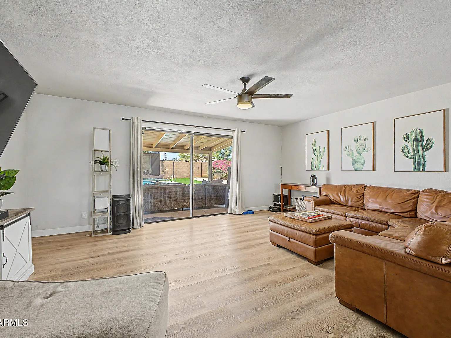 4 bed, 2.0 bath, 1981 sqft, $3,500 — Photo 4