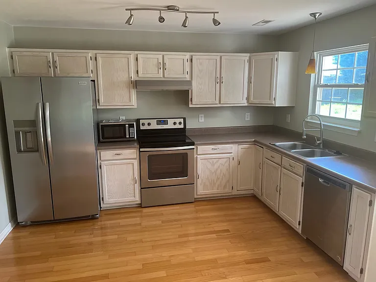 510 Bayberry Ridge Ct — Photo 2