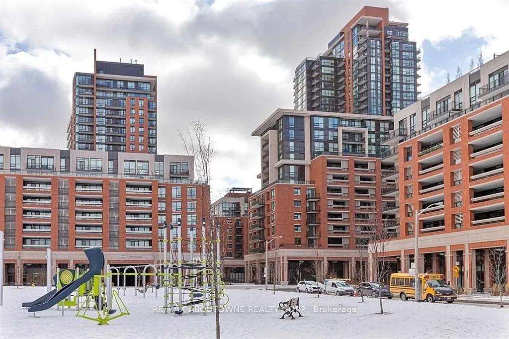 3 bed, $2,800 — Photo 1