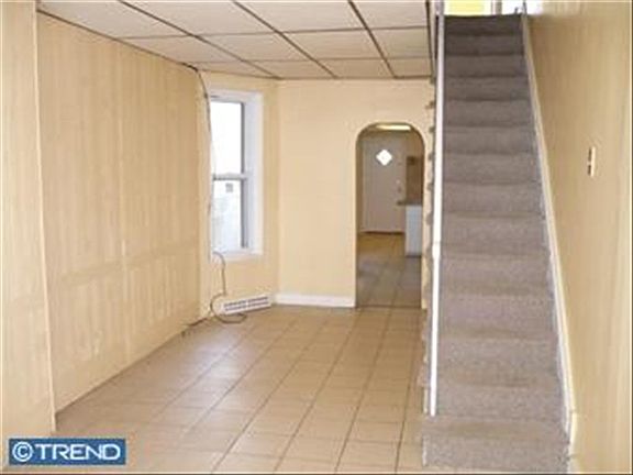 2nd image of 543 Perry St